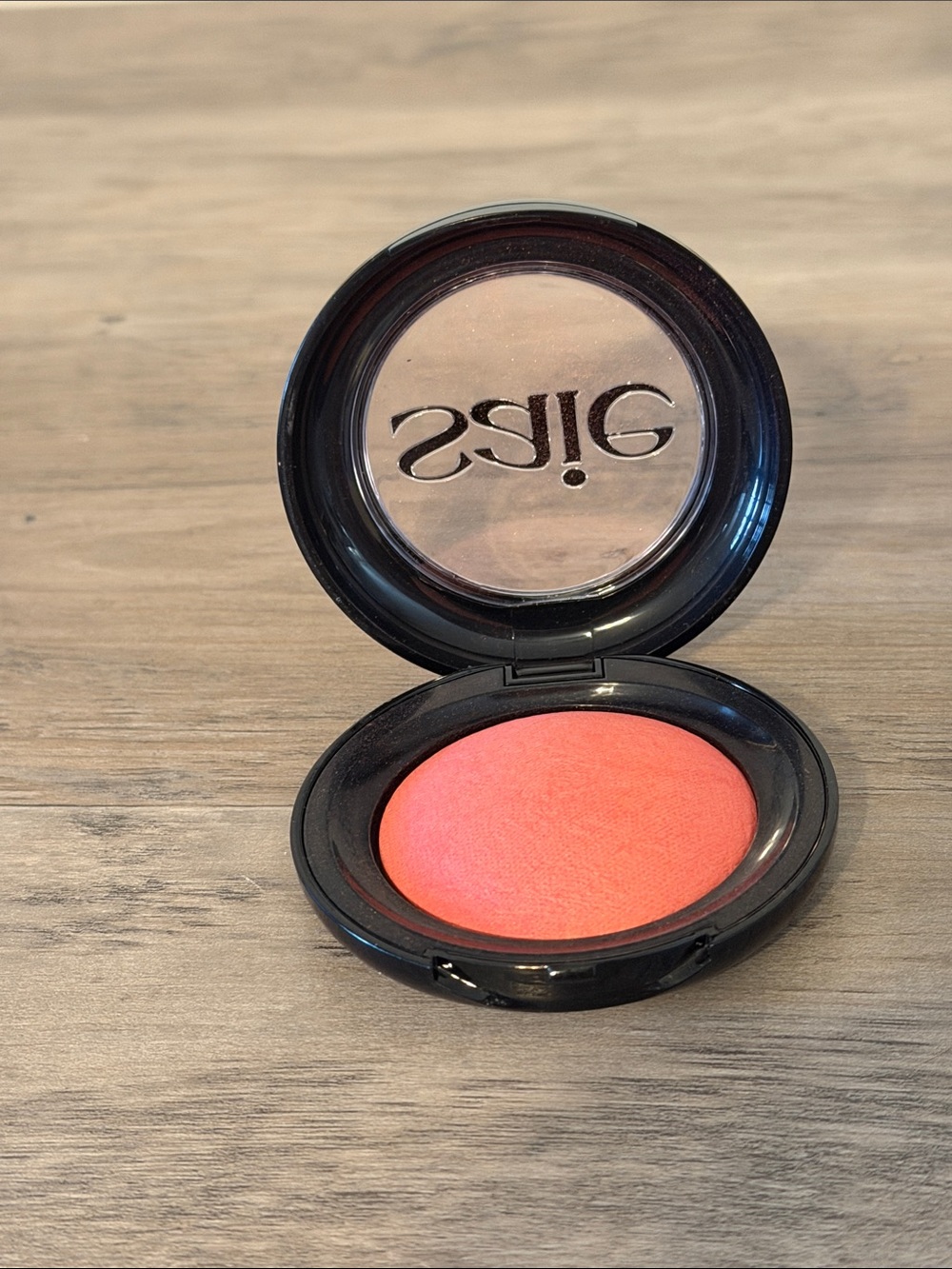 SAIE -SuperSuede™ Radiant Talc-Free Baked Powder Blush - Picture 3 of 3